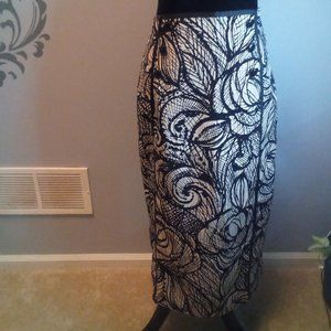 Off white & Black Worthington skirt, size 14